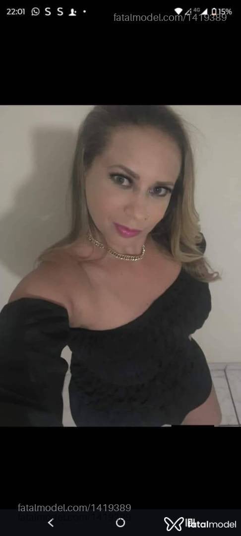 Acompanhante mulher loira (o) de olhos azuis - Juliana Ribeiro