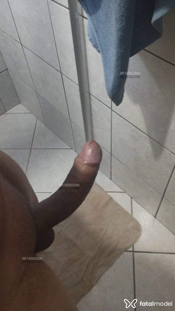 Acompanhante homem morena (o) de olhos pretos em Torres Acompanhante homem morena (o) de olhos pretos em Torres - Antônio