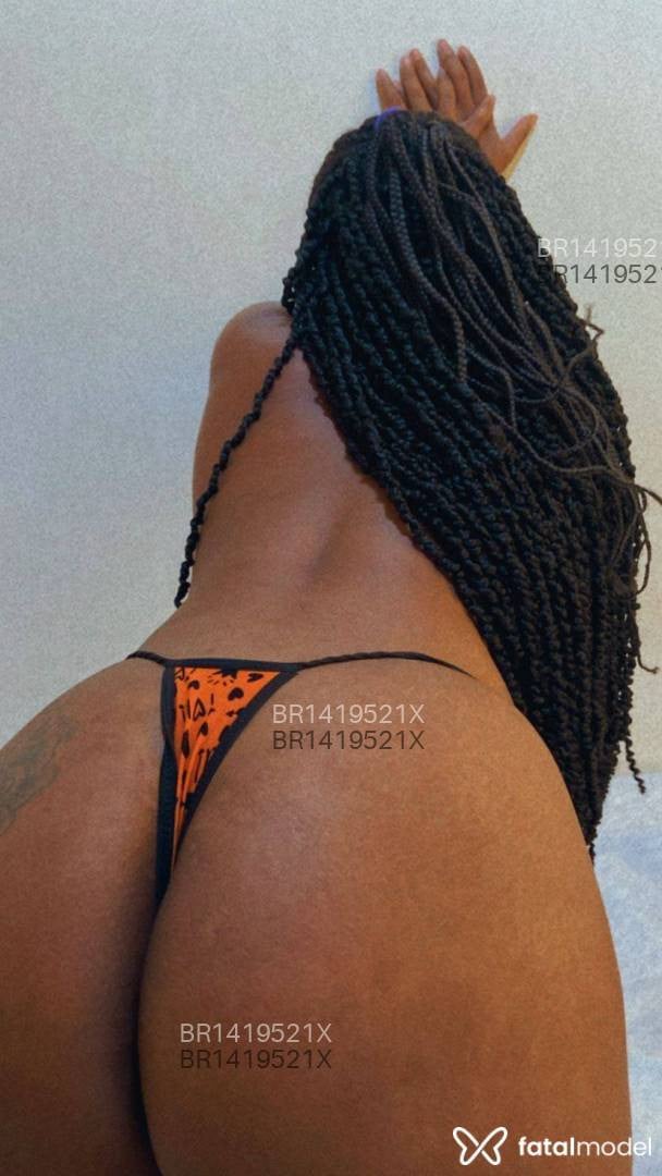 Acompanhante mulher morena (o) de olhos castanhos em Feira de Santana Acompanhante mulher morena (o) de olhos castanhos em Feira de Santana - Kamilinha