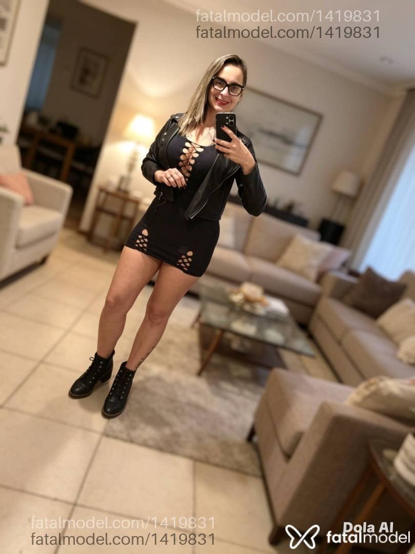 Acompanhante mulher loira (o) de olhos castanhos em Torres - Gabi Martins
