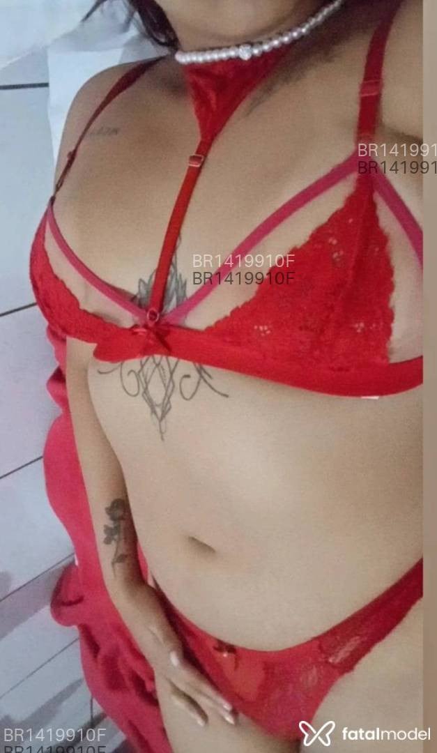 Acompanhante mulher com cabelo castanho de olhos mel em Diamantino Acompanhante mulher com cabelo castanho de olhos mel em Diamantino - Byby Mel