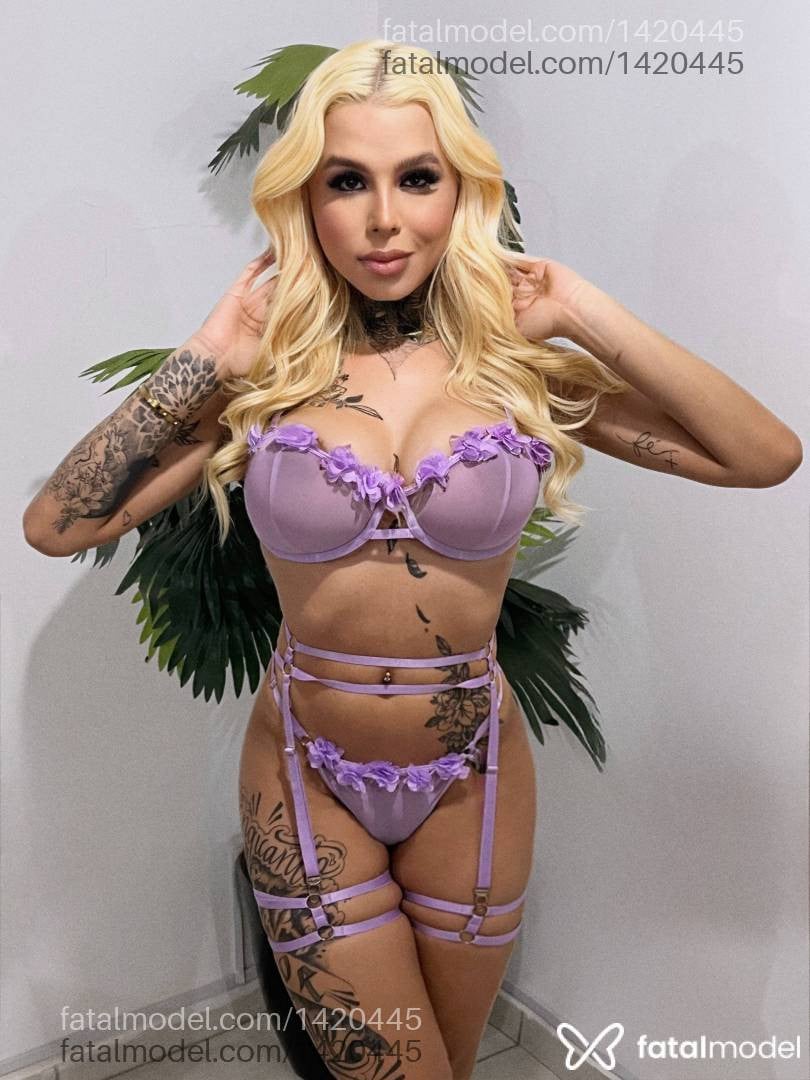 Acompanhante mulher trans loira (o) de olhos castanhos em Ribeirão Preto - Manu Pavanelli