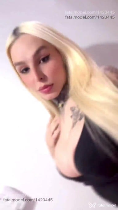 Acompanhante mulher trans loira (o) de olhos castanhos em Ribeirão Preto - Manu Pavanelli