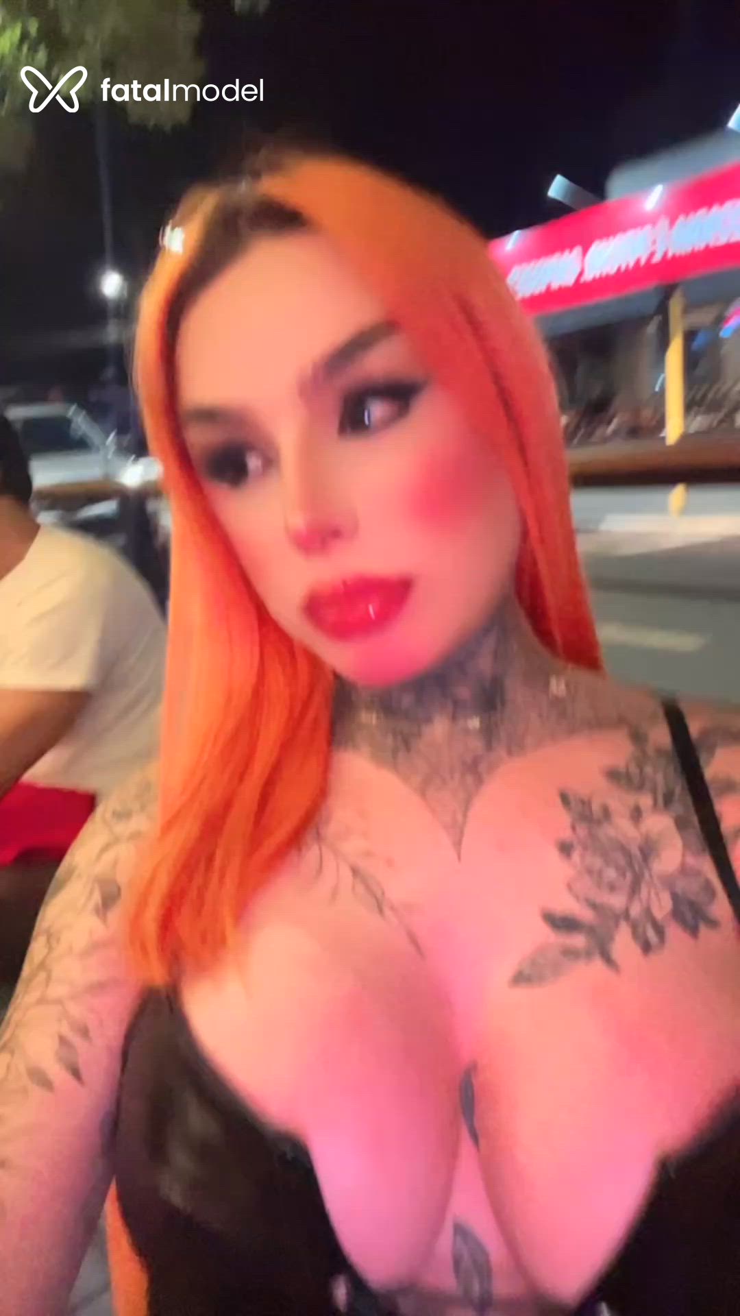 Acompanhante mulher trans loira (o) de olhos castanhos - Manu Pavanelli Acompanhante mulher trans loira (o) de olhos castanhos - Manu Pavanelli