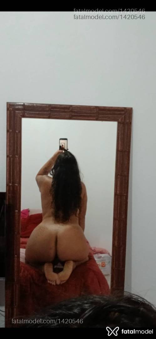 Acompanhante mulher com cabelo castanho de olhos castanhos - Tábata