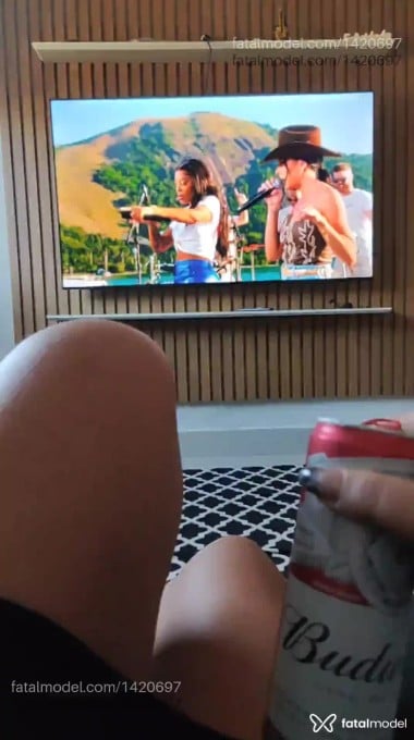 Acompanhante mulher com cabelo castanho de olhos castanhos em Bauru - Beatriz