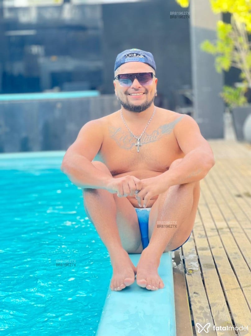 Acompanhante homem loira (o) de olhos castanhos em Juara Acompanhante homem loira (o) de olhos castanhos em Juara - Lucas Frontinelly