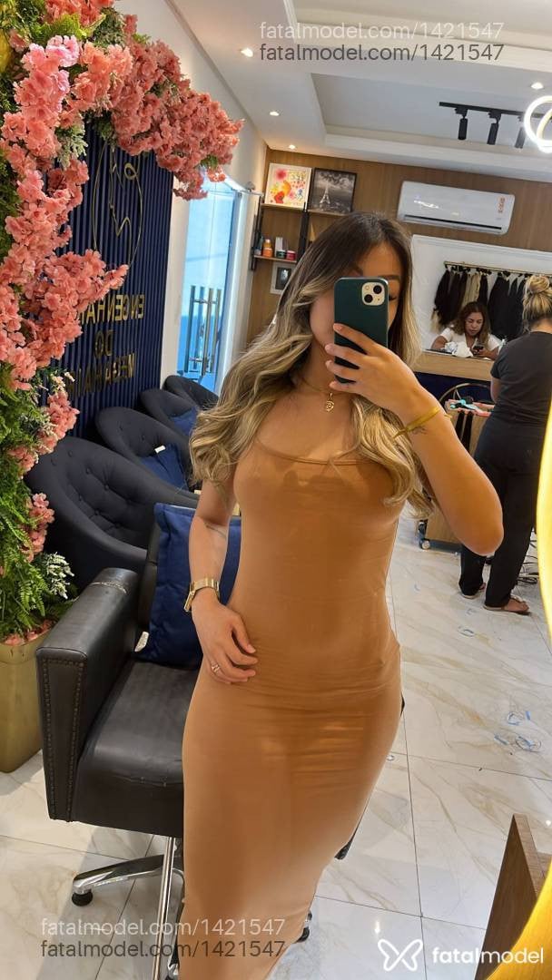 Acompanhante mulher loira (o) de olhos castanhos - Melissa Urach
