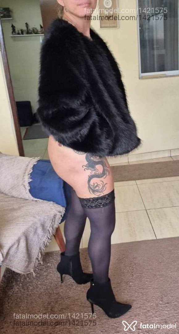 Acompanhante mulher loira (o) de olhos verdes - Danyy