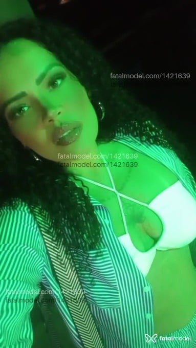 Acompanhante mulher com cabelo castanho de olhos mel em Peruíbe Acompanhante mulher com cabelo castanho de olhos mel em Peruíbe - Milena correia