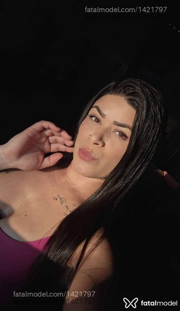 Acompanhante mulher com cabelo castanho de olhos castanhos em Montenegro Acompanhante mulher com cabelo castanho de olhos castanhos em Montenegro - Morena