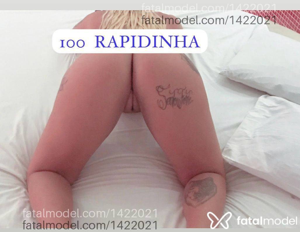 Acompanhante mulher loira (o) de olhos mel - Lillith