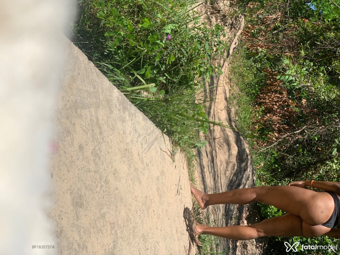 Acompanhante mulher morena (o) de olhos pretos em Virtual Acompanhante mulher morena (o) de olhos pretos em Virtual - Bella