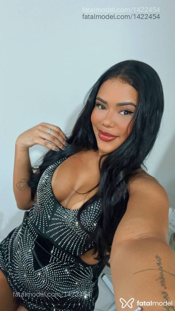 Acompanhante mulher morena (o) de olhos castanhos em Cabo Frio - ísis