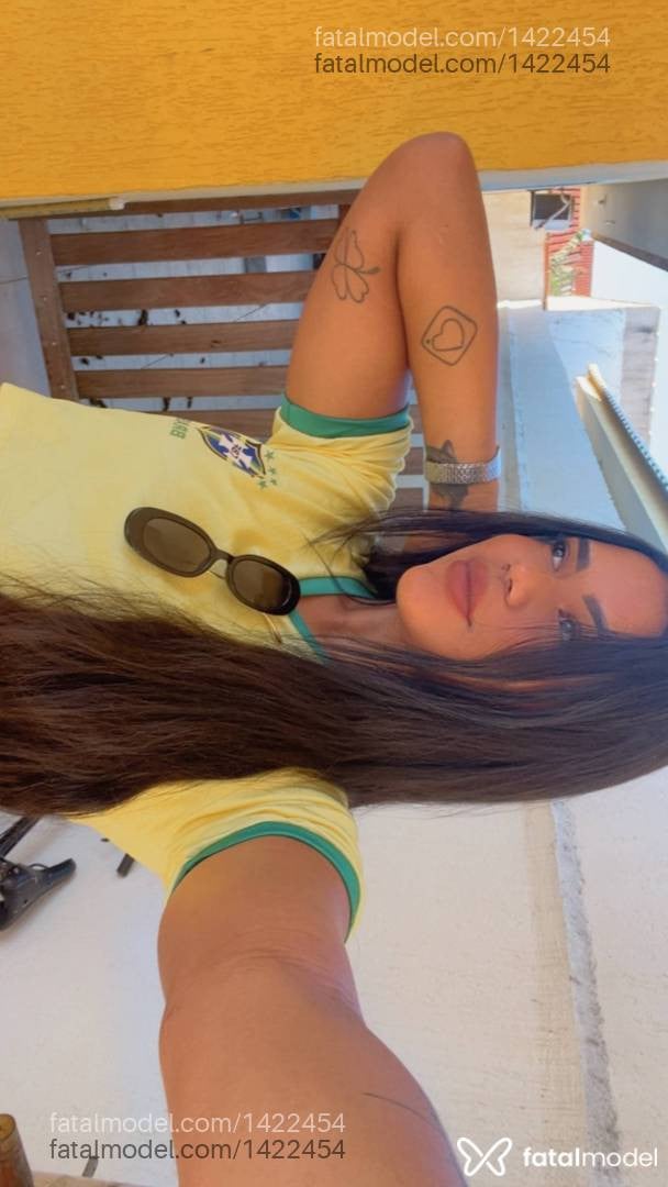 Acompanhante mulher morena (o) de olhos castanhos em Cabo Frio - ísis