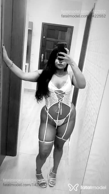 Acompanhante mulher morena (o) de olhos castanhos em Volta Redonda - Luna Martinelli