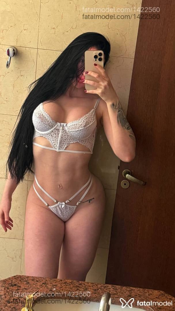 Acompanhante mulher morena (o) de olhos castanhos - Rafaela Lima
