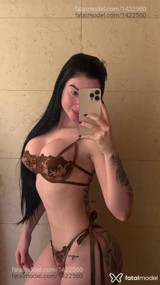 Acompanhante mulher morena (o) de olhos castanhos - Rafaela Lima