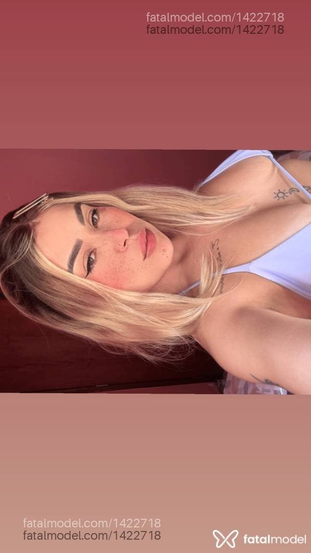 Acompanhante mulher loira (o) de olhos verdes - Novisca