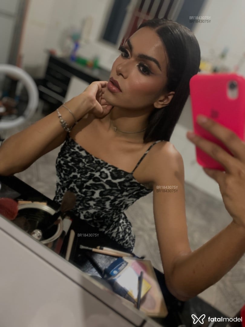 Acompanhante mulher trans morena (o) de olhos castanhos em São Paulo - Alice Bianchi