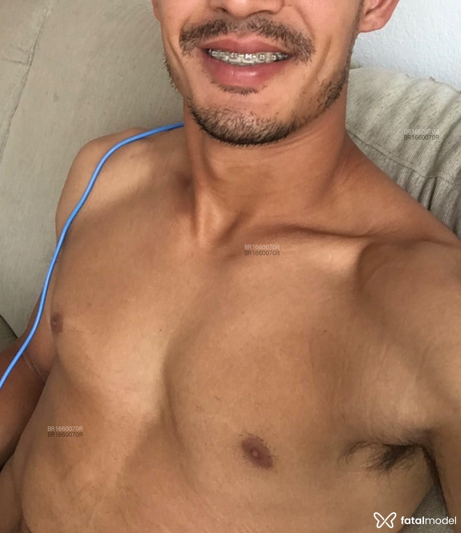 Acompanhante homem morena (o) de olhos castanhos em São José - Jhony black