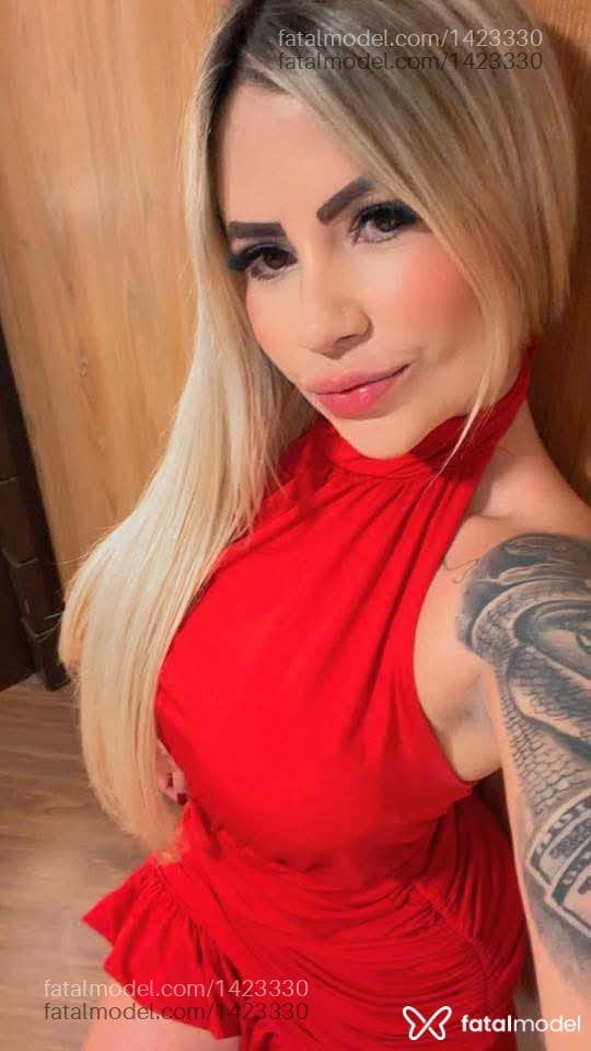 Acompanhante mulher loira (o) de olhos castanhos - Renata