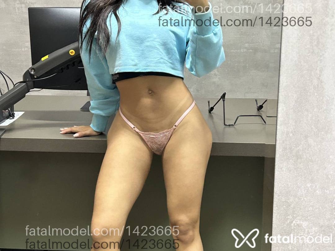 Acompanhante mulher morena (o) de olhos castanhos em Brasília Acompanhante mulher morena (o) de olhos castanhos em Brasília - Diana