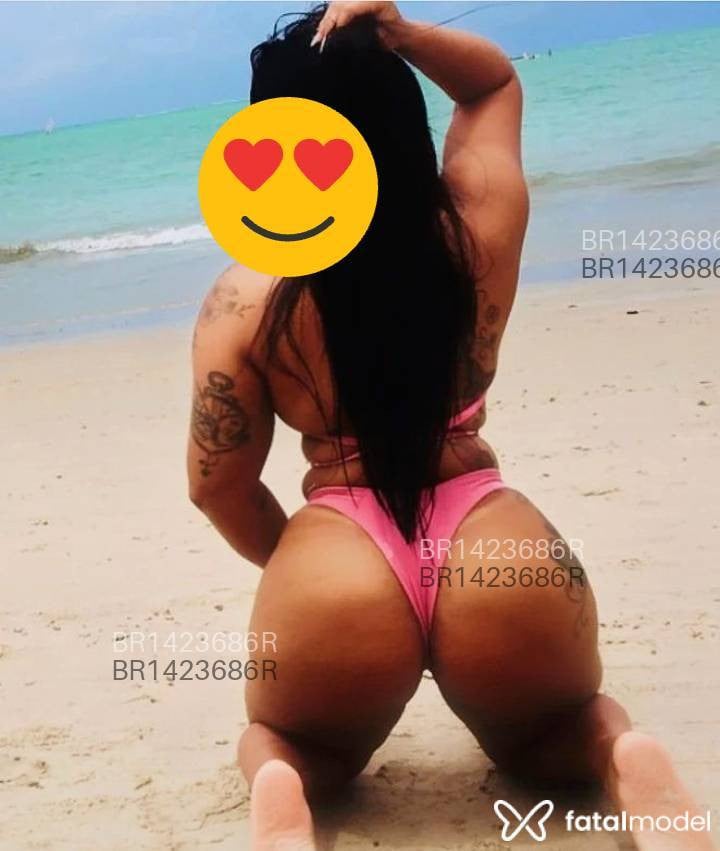 Acompanhante mulher com cabelo castanho de olhos castanhos - BIA BELLA Acompanhante mulher com cabelo castanho de olhos castanhos - BIA BELLA