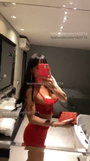 Acompanhante mulher trans morena (o) de olhos castanhos em Goiânia - Jhenifer Vasconce