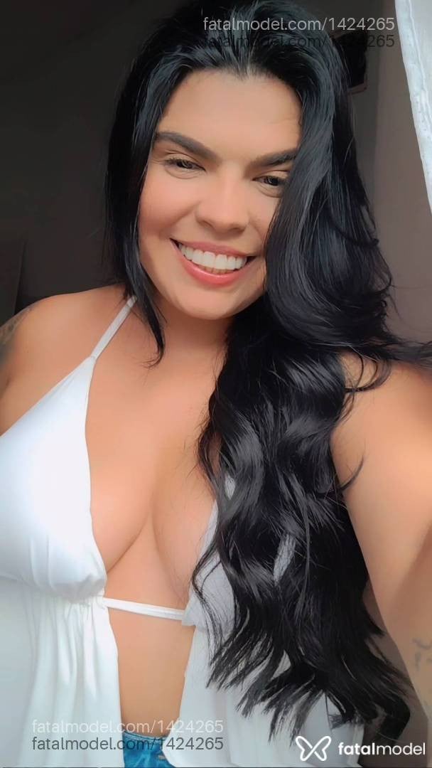 Acompanhante mulher morena (o) de olhos castanhos - Laura Bitencount