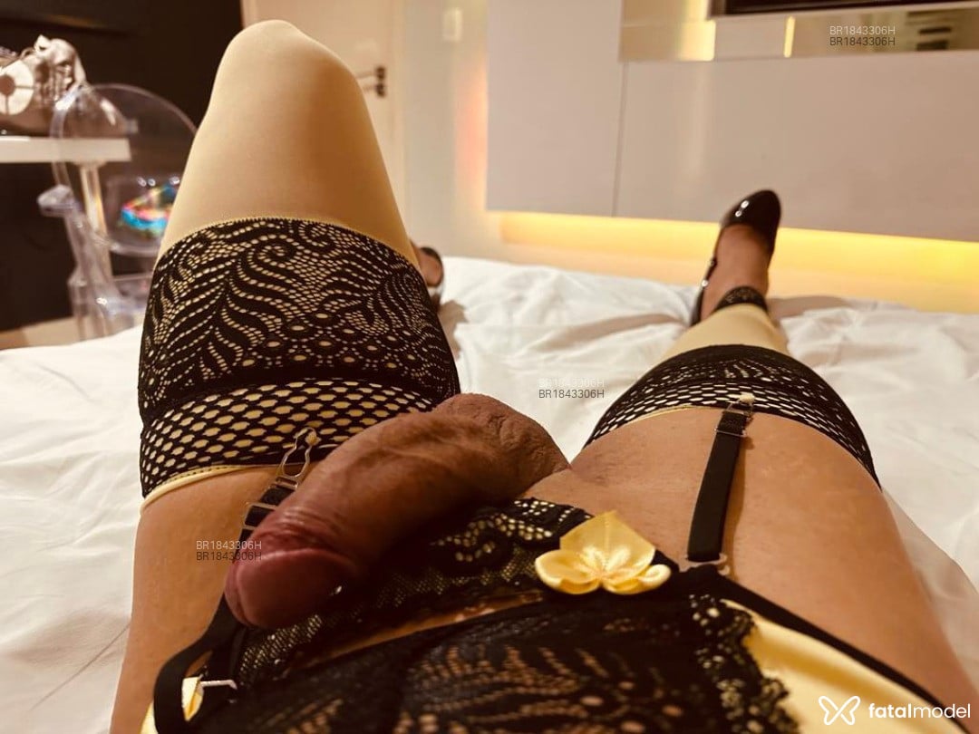 Acompanhante mulher trans morena (o) de olhos castanhos em Joinville - Gabriela