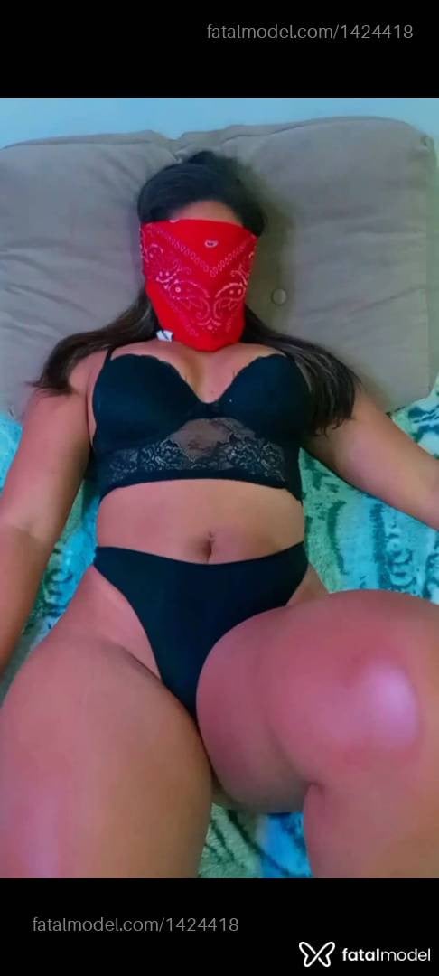 Acompanhante mulher com cabelo castanho de olhos castanhos - Malu Guedes