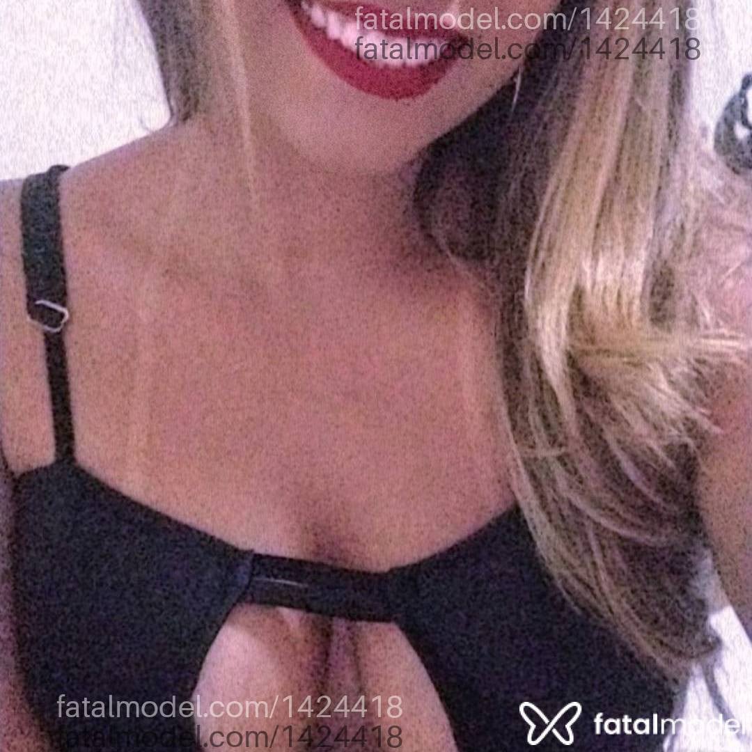 Acompanhante mulher com cabelo castanho de olhos castanhos - Malu Guedes