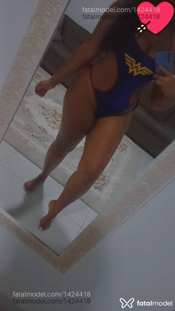 Acompanhante mulher com cabelo castanho de olhos castanhos em Palmas - Malu Guedes