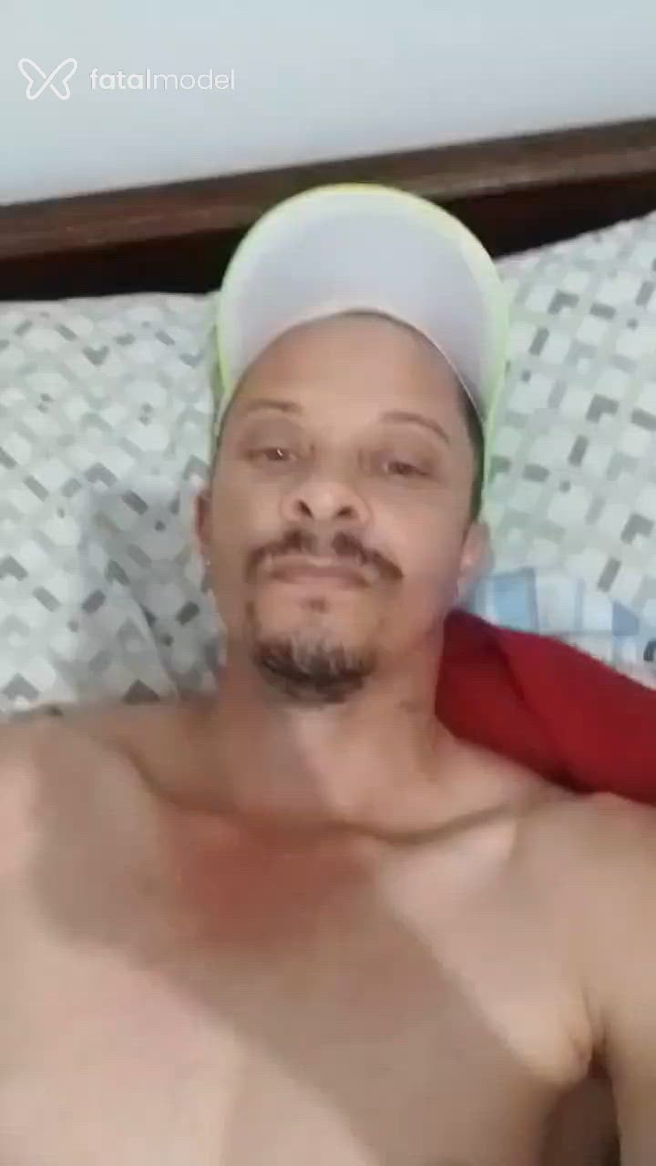Acompanhante homem com cabelo castanho de olhos verdes em Pitangui Acompanhante homem com cabelo castanho de olhos verdes em Pitangui - Matheus Medina