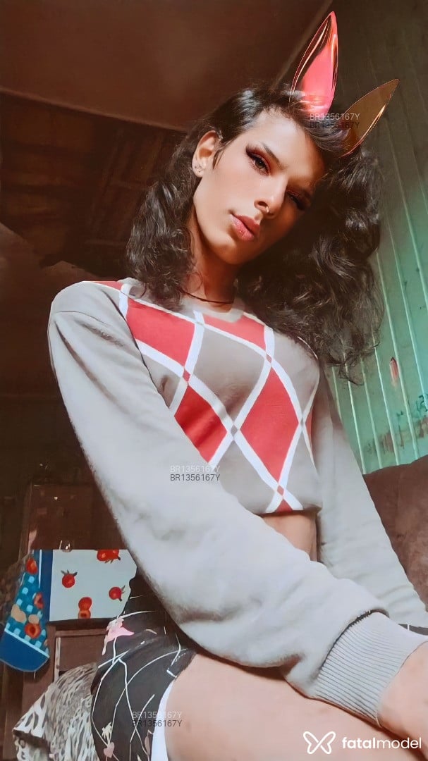 Acompanhante travesti morena (o) de olhos castanhos em Gravataí - Stheffanny