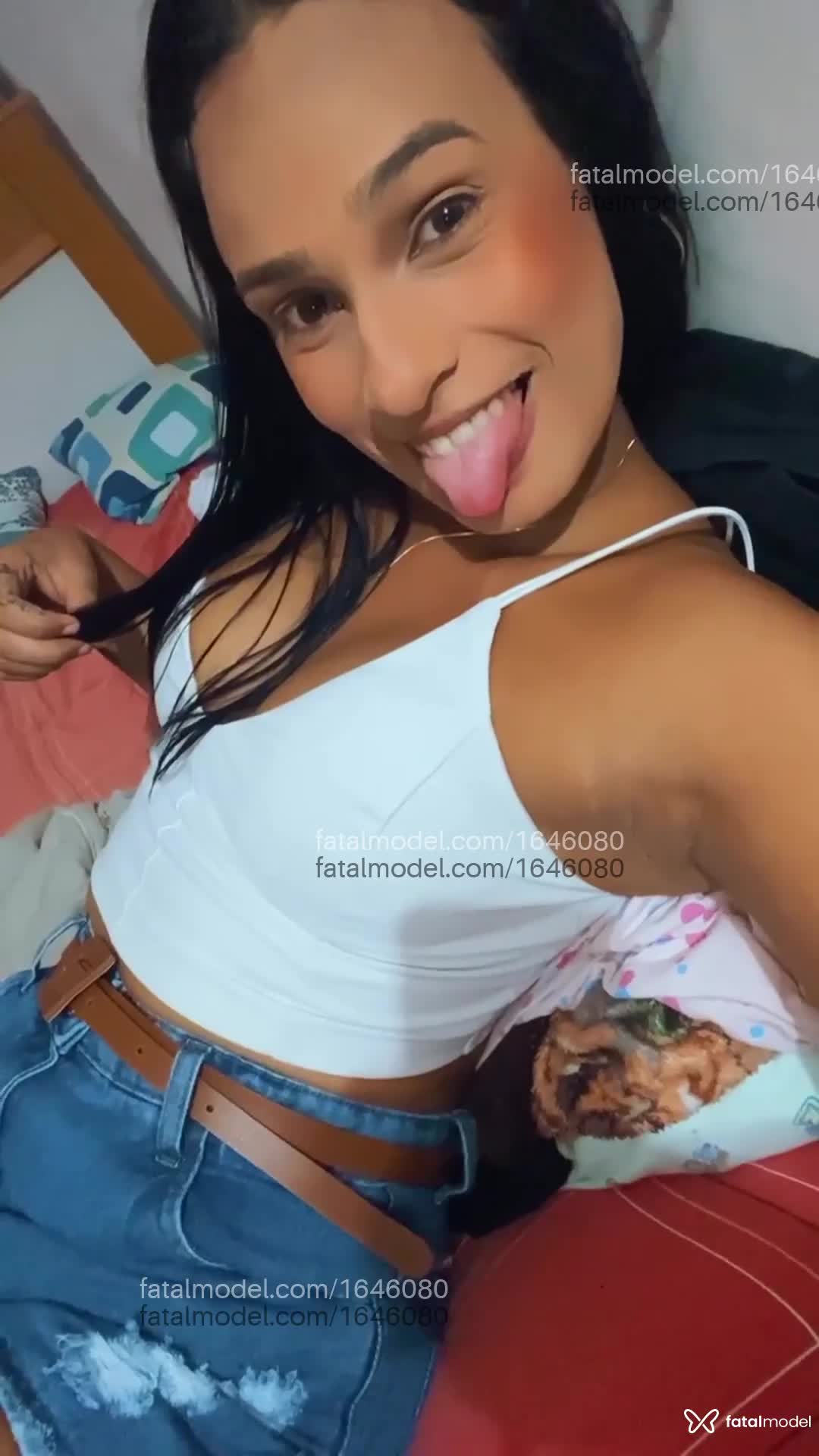 Acompanhante mulher com cabelo castanho de olhos castanhos em Virtual - Laura