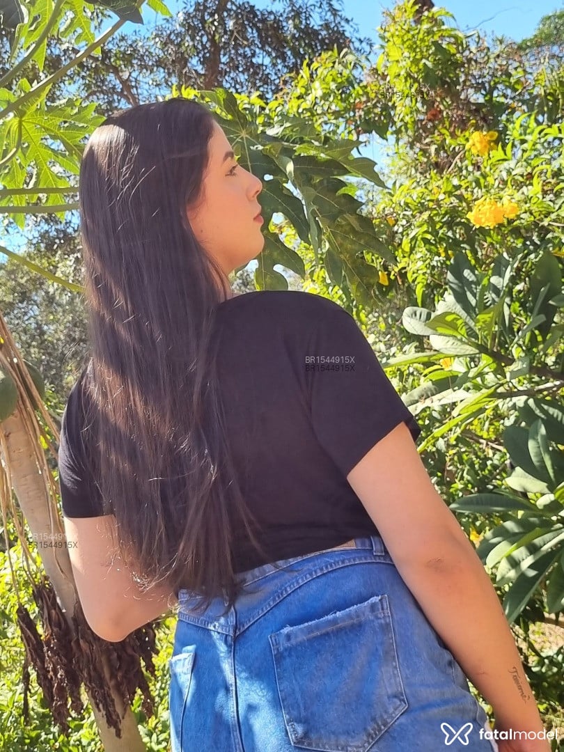 Acompanhante mulher trans morena (o) de olhos castanhos em Vazante Acompanhante mulher trans morena (o) de olhos castanhos em Vazante - Alissa