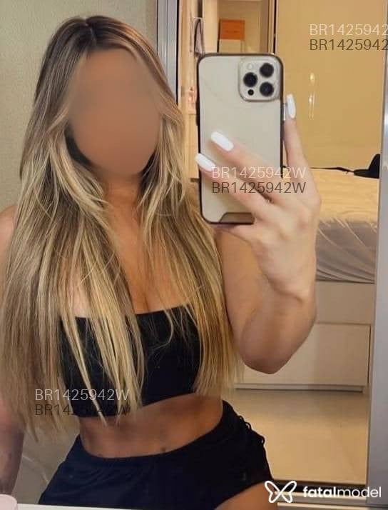 Acompanhante mulher loira (o) de olhos castanhos em Ijuí Acompanhante mulher loira (o) de olhos castanhos em Ijuí - Bianca