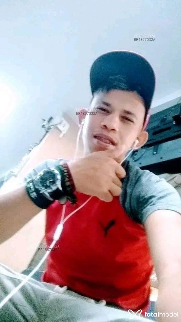 Acompanhante homem morena (o) de olhos castanhos em São Miguel dos Campos Acompanhante homem morena (o) de olhos castanhos em São Miguel dos Campos - joaozinho