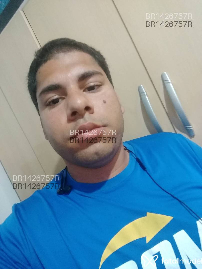 Acompanhante homem sem cabelo de olhos castanhos em Rio das Ostras - Edson Matheus
