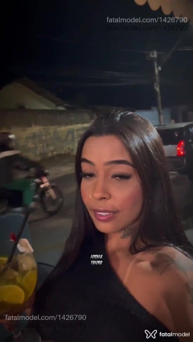 Acompanhante mulher com cabelo castanho de olhos castanhos em Ribeirão das Neves - Luara Vasconcelos