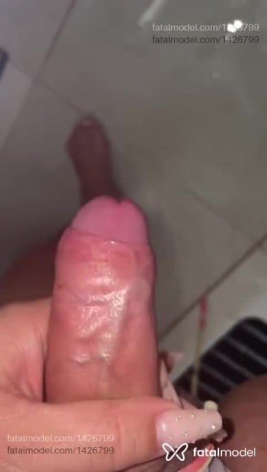 Acompanhante travesti loira (o) de olhos castanhos em Varginha - Luana Ísis