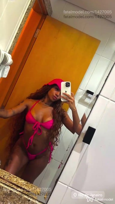 Acompanhante mulher com cabelo castanho de olhos castanhos em Passo Fundo Acompanhante mulher com cabelo castanho de olhos castanhos em Passo Fundo - Kim Oliver