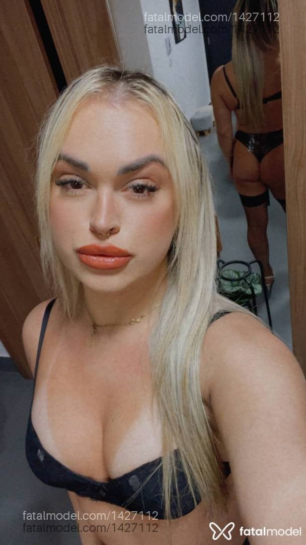 Acompanhante travesti loira (o) de olhos castanhos - Luiza