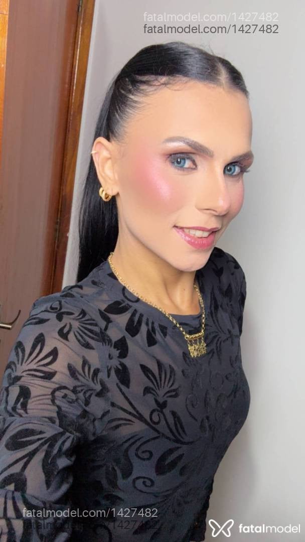 Acompanhante mulher morena (o) de olhos castanhos - Kerolen Talita