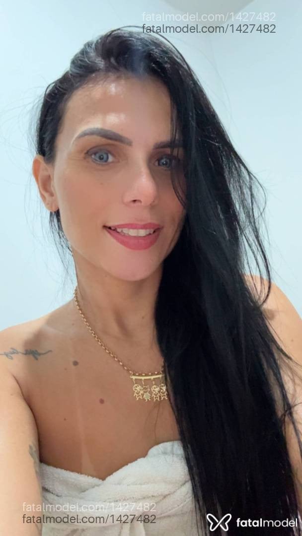 Acompanhante mulher morena (o) de olhos castanhos - Kerolen Talita