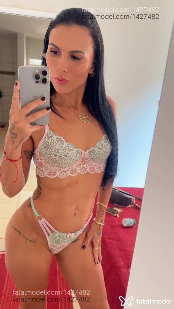 Acompanhante mulher morena (o) de olhos castanhos - Kerolen Talita