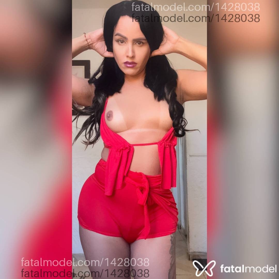 Acompanhante travesti morena (o) de olhos pretos - Angel