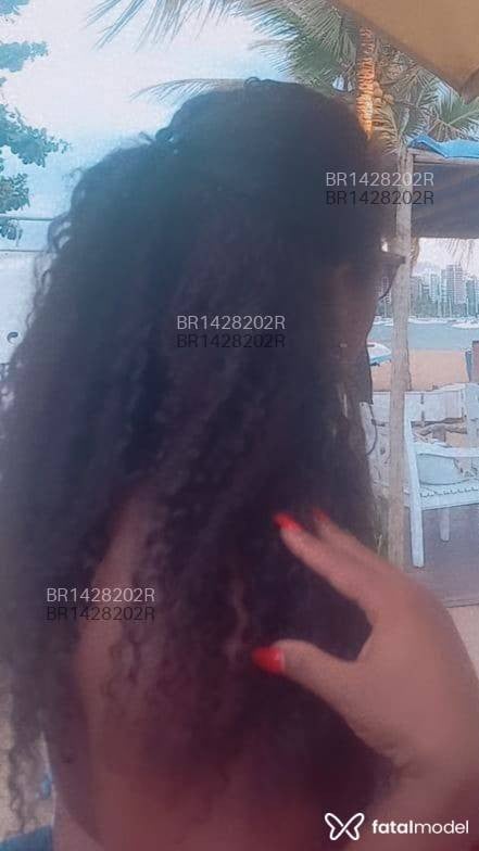 Acompanhante mulher com cabelo castanho de olhos castanhos em Serra Acompanhante mulher com cabelo castanho de olhos castanhos em Serra - Morena